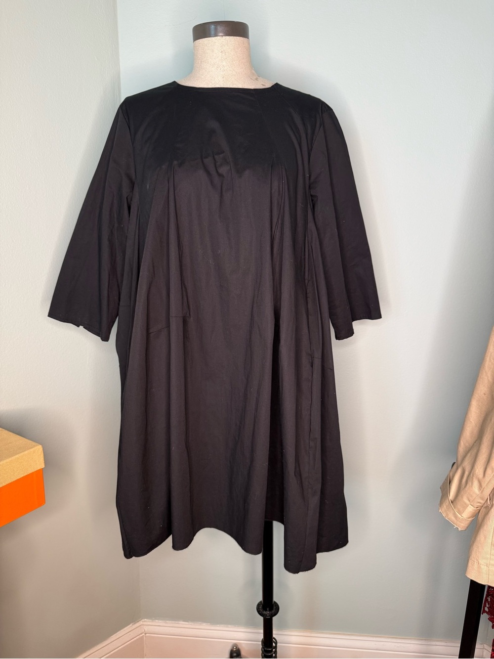 Bebe Black Tunic Dress Made in Italy – Flowy 3/4 Sleeve Mini Dress